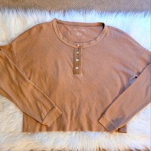 American Eagle Waffle Knot Cropped Long Sleeve Tee Henley Tan Caramel Small